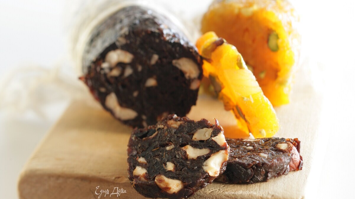 Десерт «Салями с черносливом и фундуком»