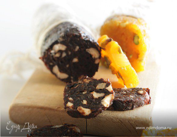 Десерт «Салями с черносливом и фундуком»