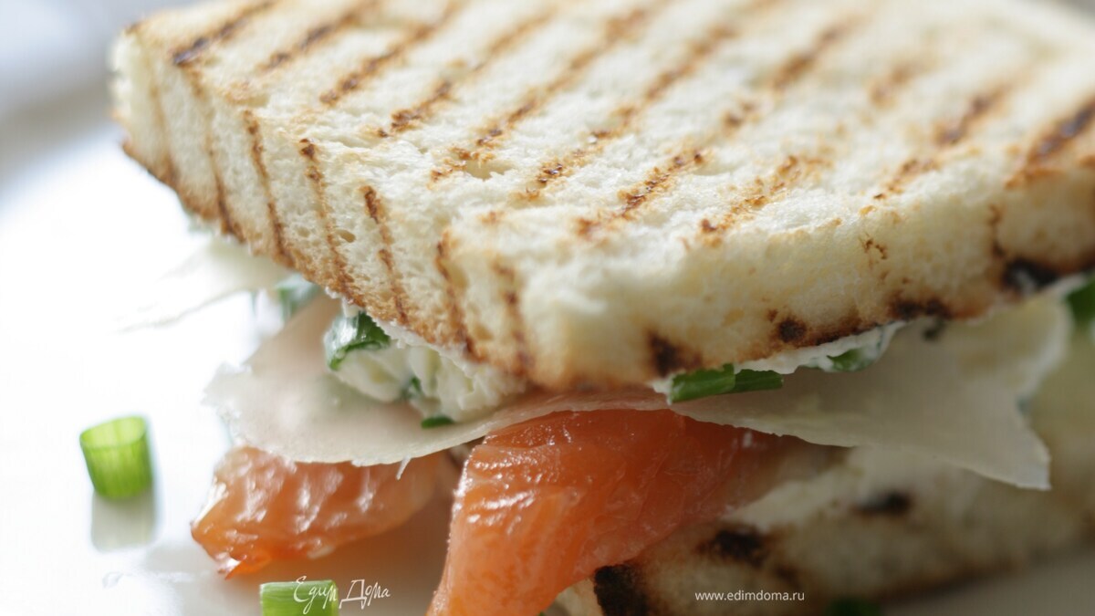 Сэндвичи с семгой и сливочным сыром