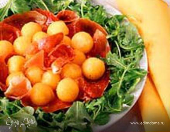 Нежный салат с дыней