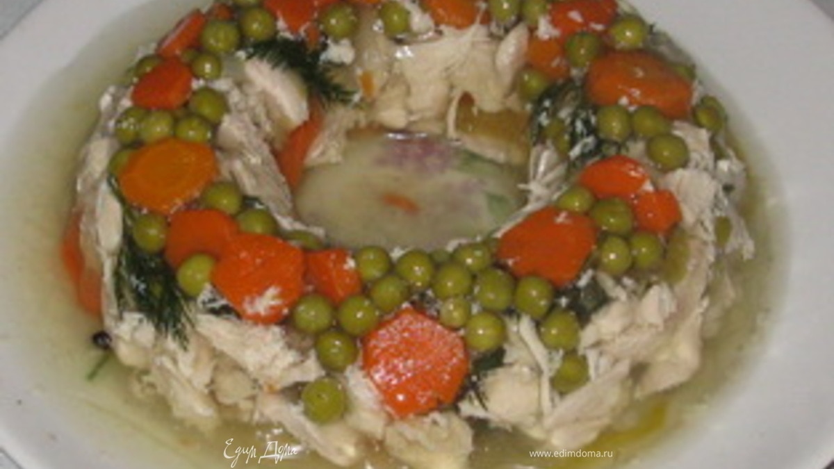 Заливное из курицы с овощами