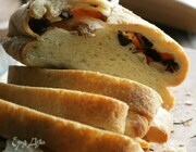 Хлеб с оливками и чесноком