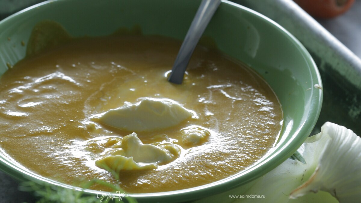 Морковный суп-пюре с кориандром