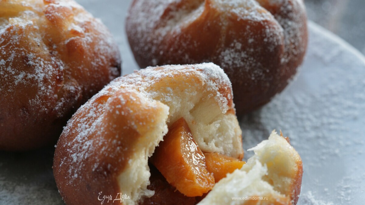 Пончики с абрикосами