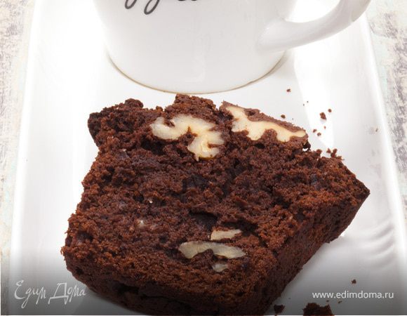 Шоколадный кекс с грецкими орехами