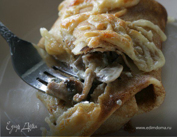 Блины с грибами и голубым сыром 