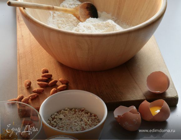 Лимонный торт с миндалем Лимонный торт с миндалем