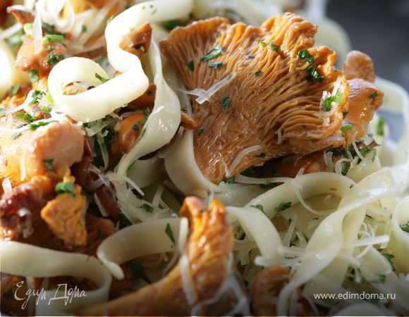 Тальятелле с лисичками Тальятелле с лисичками