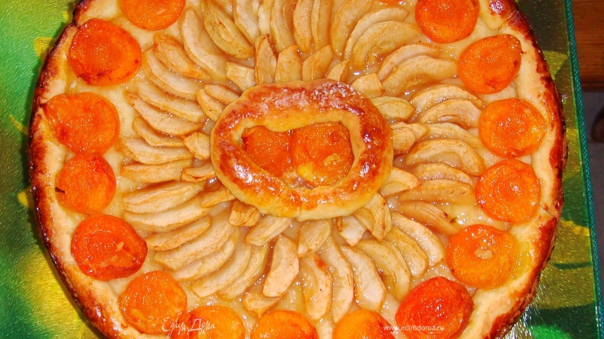 Пирог с фруктами