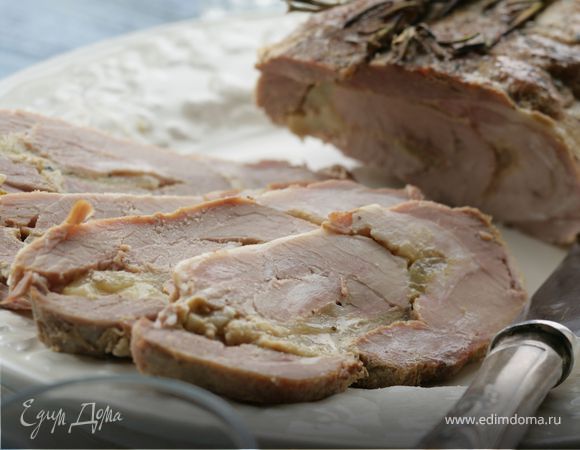 Свиной рулет, запеченный с ананасом Свиной рулет, запеченный с ананасом