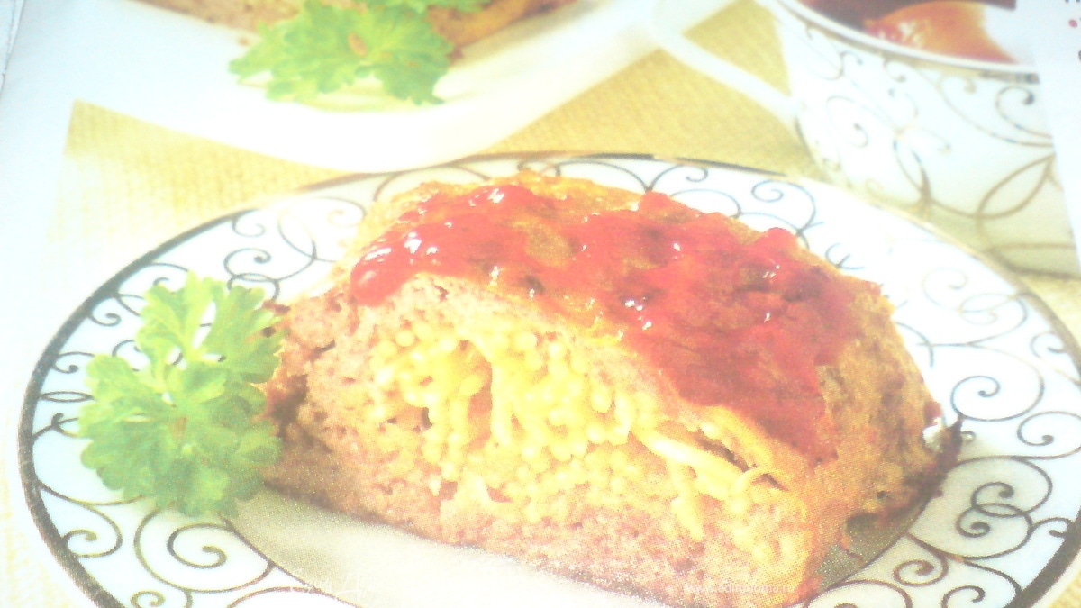 Мясной рулет с макаронами