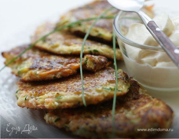 Ржаные оладьи из кабачков с кунжутом Ржаные оладьи из кабачков с кунжутом