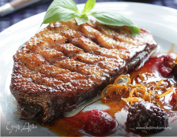 Филе утки в ягодно-медовом соусе Филе утки в ягодно-медовом соусе