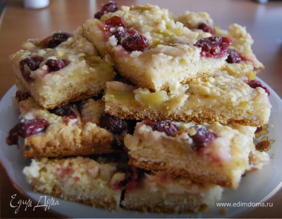 Пирог с ревенем и вишней. Пирог с ревенем и вишней.