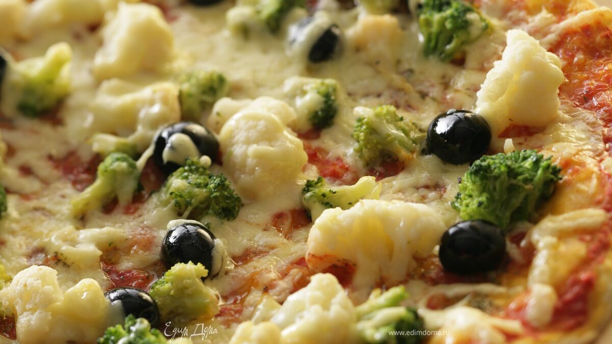 Пицца с брокколи и цветной капустой