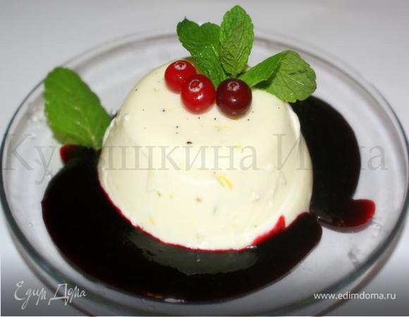 Панна Котта с черничным соусом