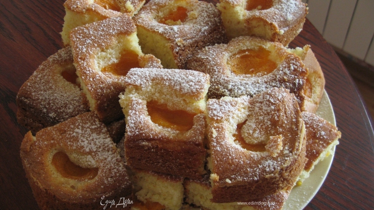 Пирог с абрикосами