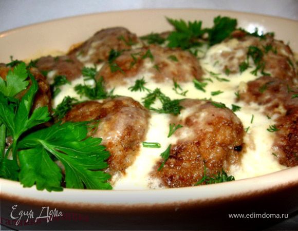 Мясные тефтели под сливочно-молочным соусом