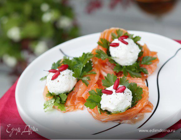 Закуска со слабосоленой семгой