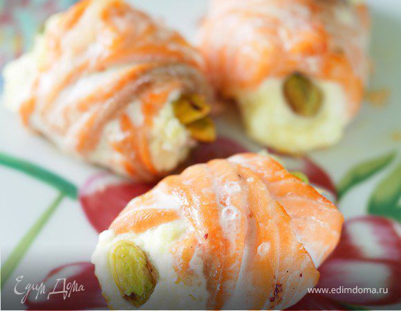 Семга, запеченная с творогом    