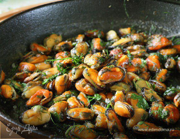 Мидии с зеленью и чесноком Мидии с зеленью и чесноком