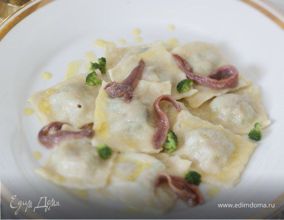 Равиоли с брокколи и анчоусами