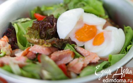 Рецепт Зеленый салат с яйцом, рыбой и креветками