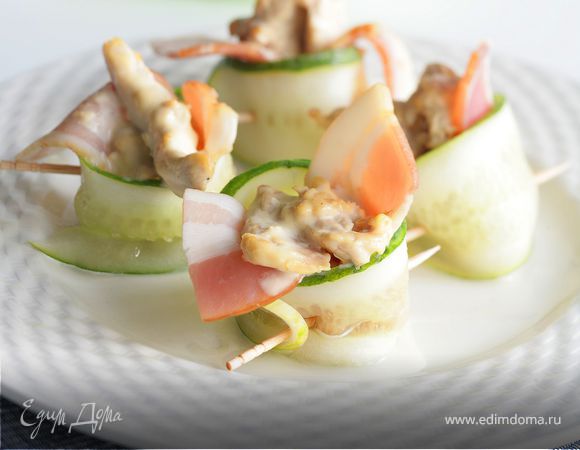 Огурцы с курицей и беконом Огурцы с курицей и беконом