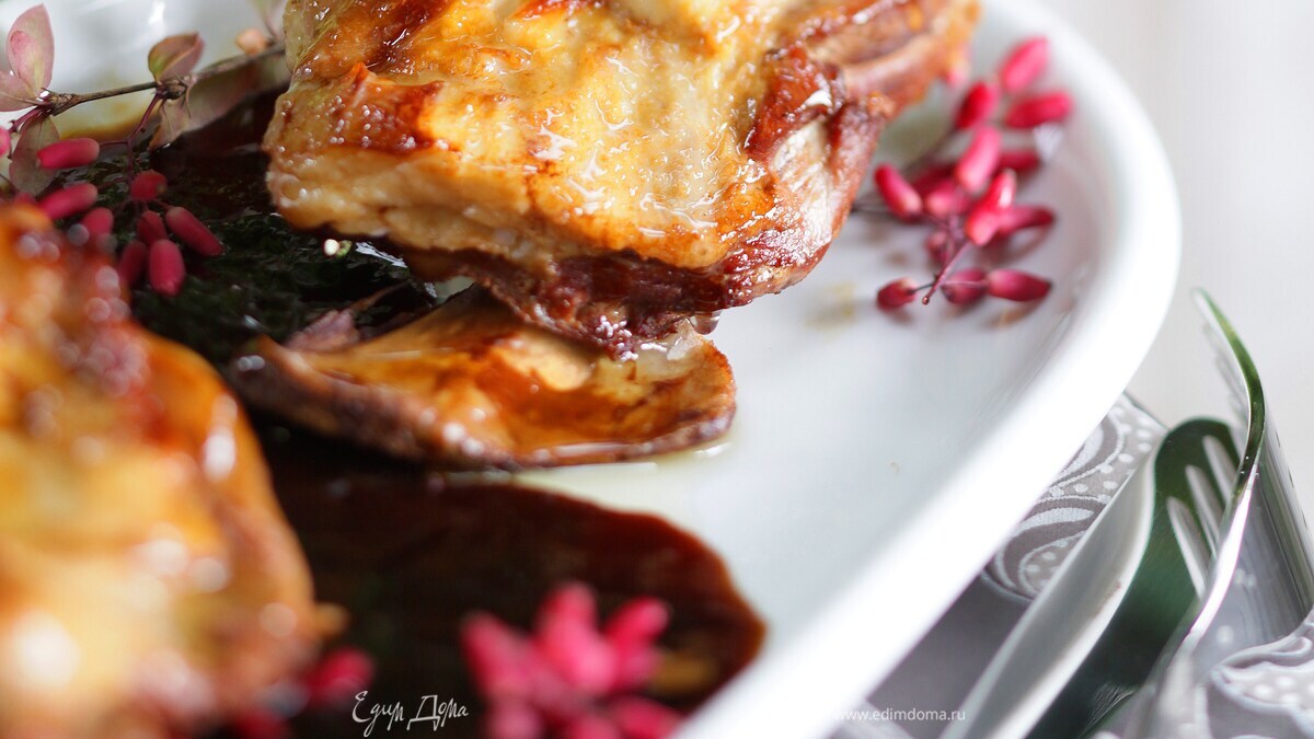 Баранья лопатка, тушенная в темном пиве