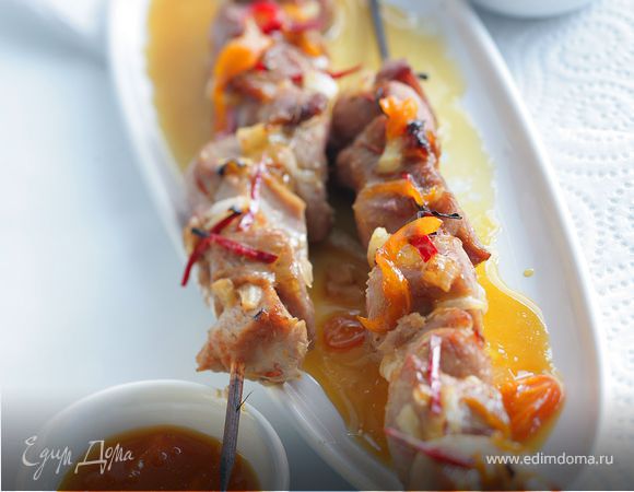 Шашлычки из индейки с чатни из апельсинов
