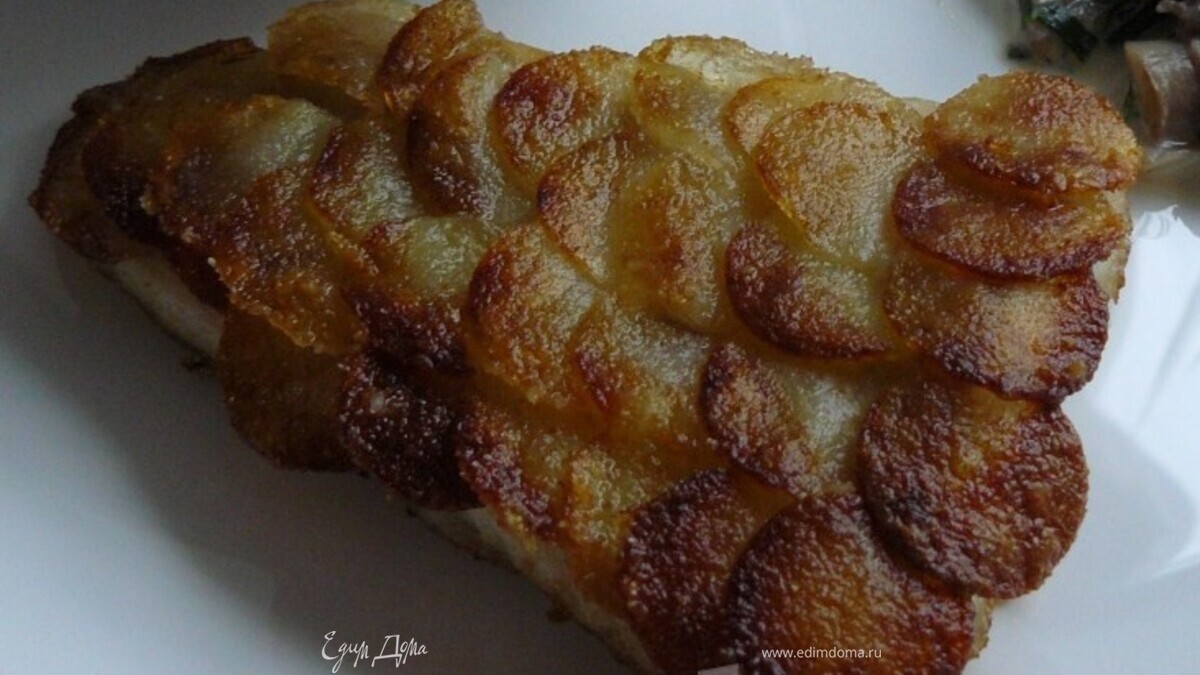 Лосось с "Картофельной чешуей"