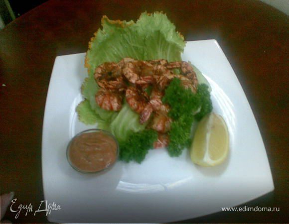 Тигровые креветки в чесночном соусе.