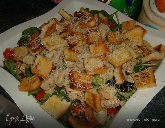 Салат Цезарь с курицей Салат Цезарь с курицей