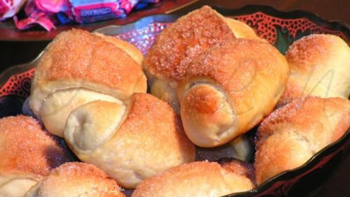 Булочки с карамелькой.