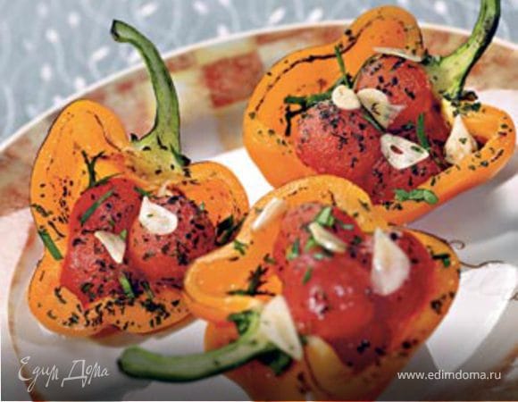 Запеченные перцы с помидорами черри Запеченные перцы с помидорами черри