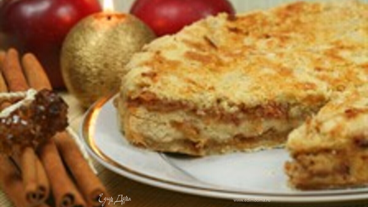 Яблочный пирог с корицей