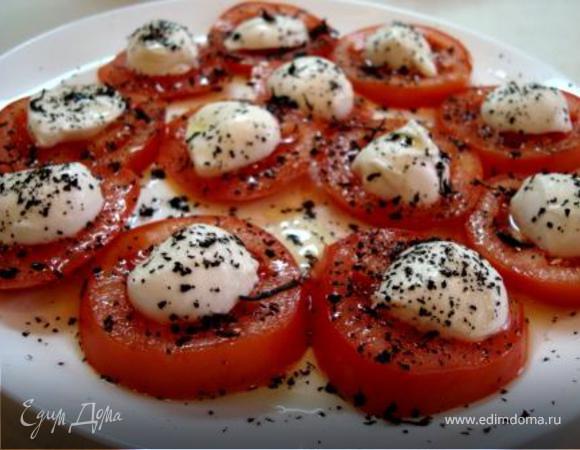 Моцарелла с помидорами