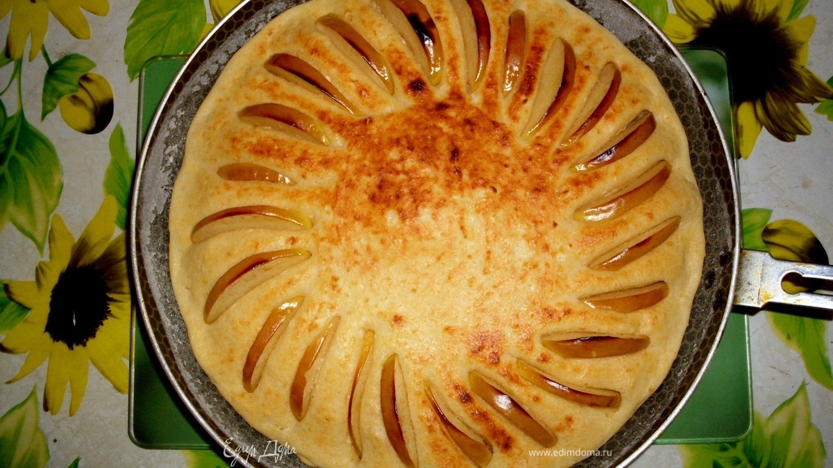 Творожная запеканка с яблоками