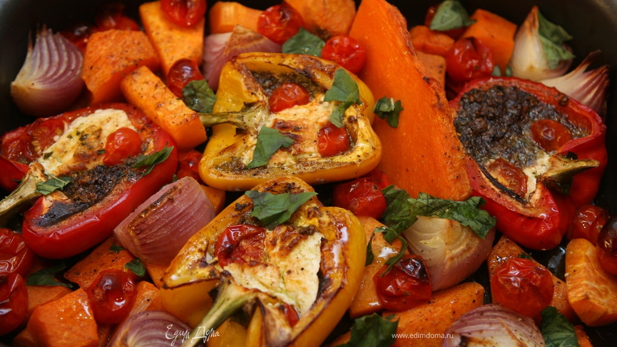 Запеченные овощи с соусом песто из грецких орехов