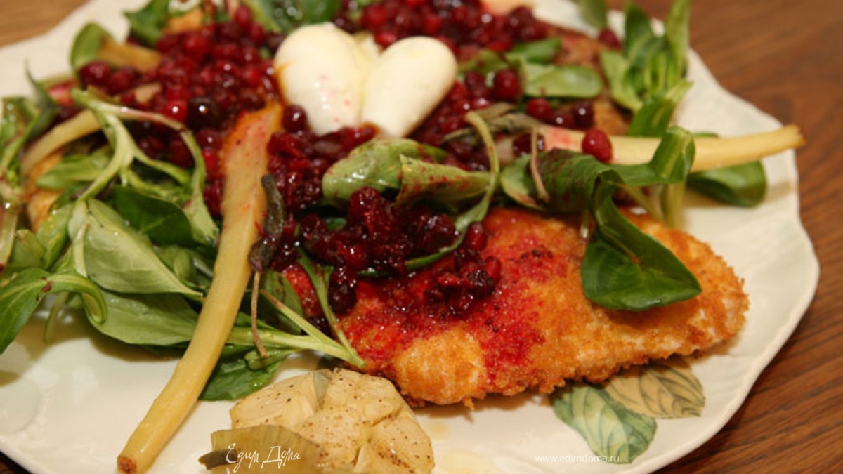 Индейка с пастернаком и клюквенным соусом