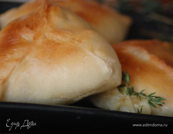 Пирожки с курицей и сельдереем Пирожки с курицей и сельдереем