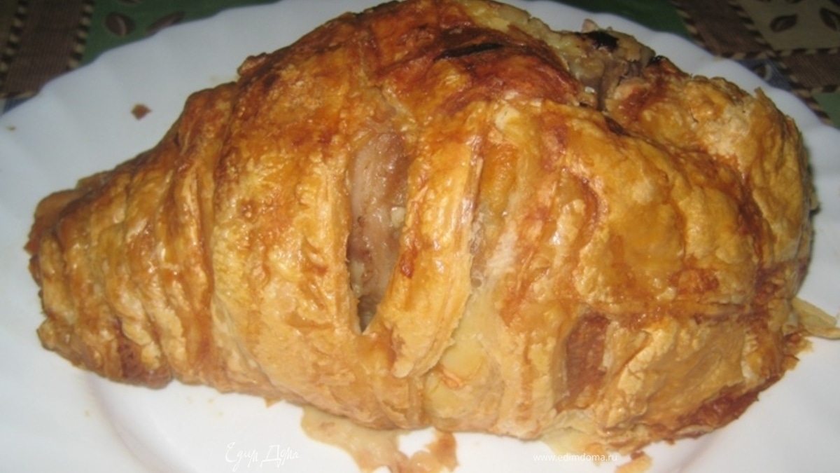 Индюшиная ножка в тесте с сырной прослойкой