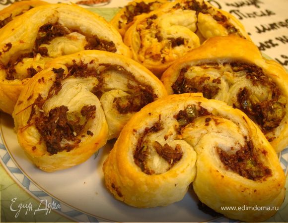 Пирожки с маслинами и розмарином