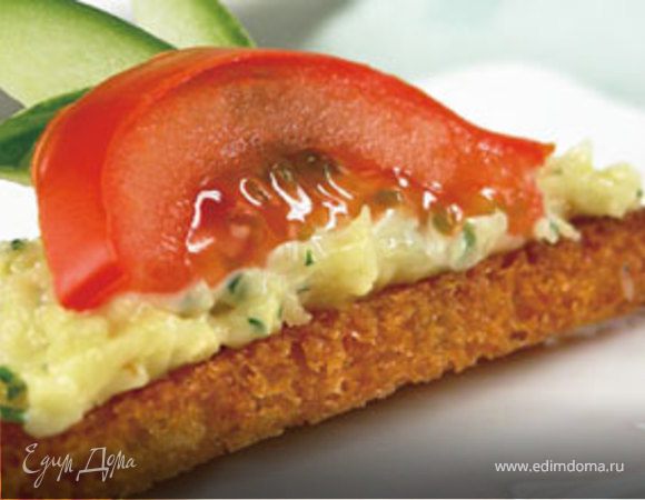 Канапе с сыром и помидорами