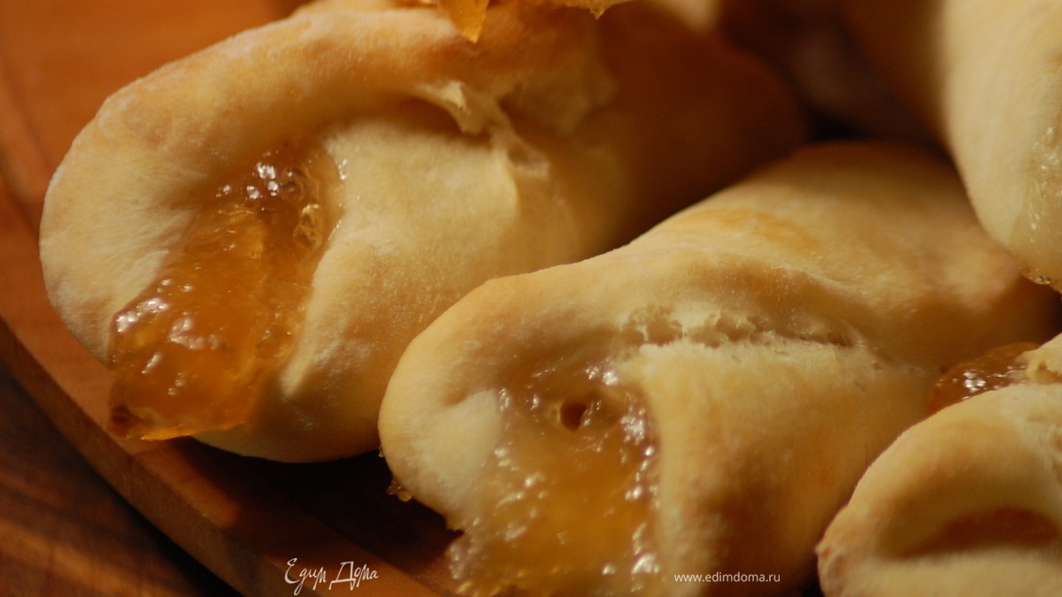 Булочки с яблочным джемом