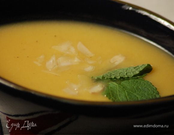 Тыквенный суп-крем с миндалём