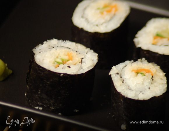 Роллы с маринованной морковью и огурцом