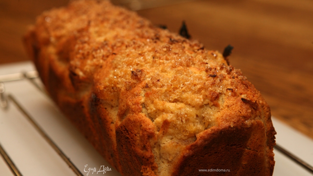 Банановый хлеб с изюмом и орехами
