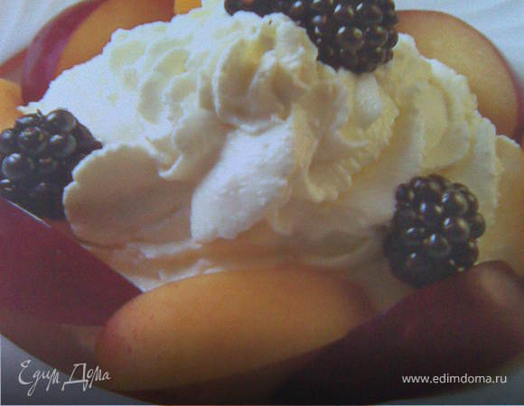 Салат фруктовый с творогом