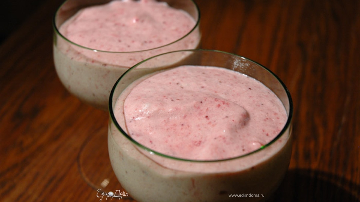 Клубничный мусс с белым шоколадом